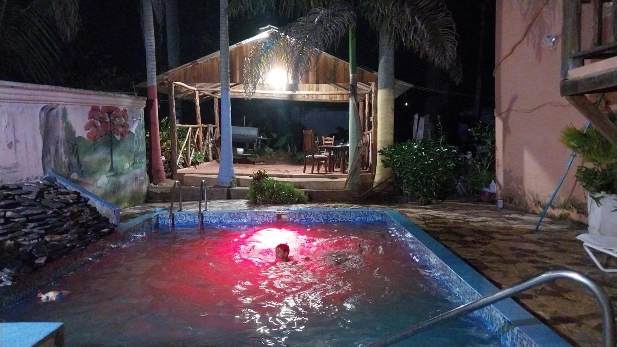 La Famosa Costillas A La Lena Jarabacoa Exteriör bild