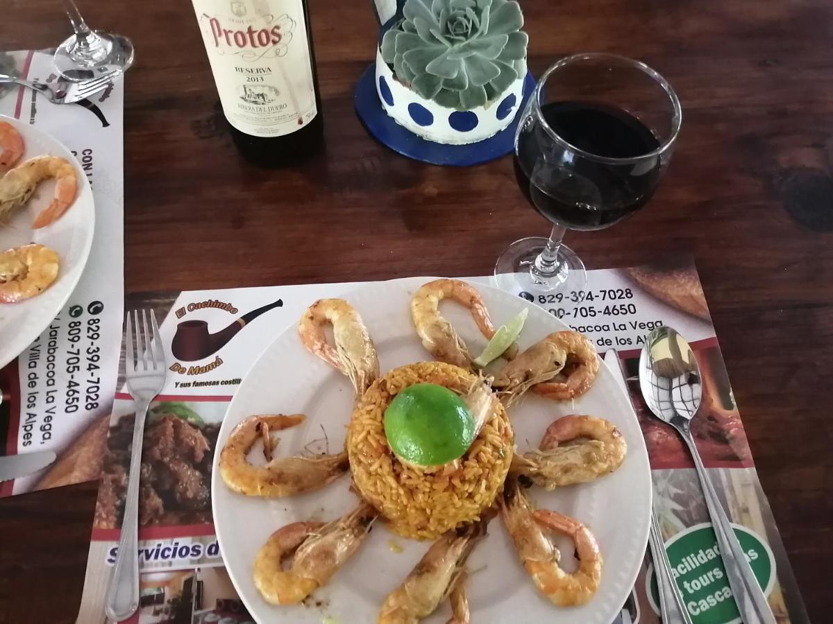 La Famosa Costillas A La Lena Jarabacoa Exteriör bild