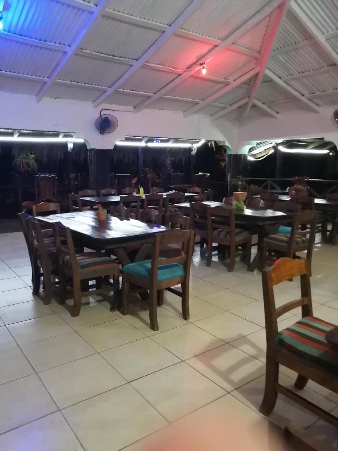 La Famosa Costillas A La Lena Jarabacoa Exteriör bild