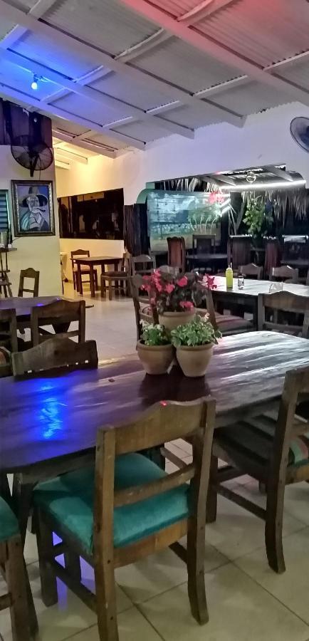 La Famosa Costillas A La Lena Jarabacoa Exteriör bild